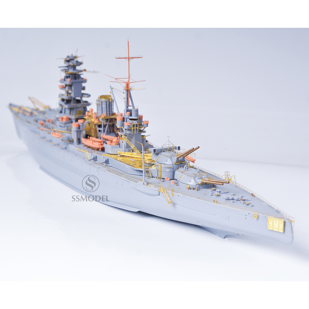 MRY-SFW SS350313 1/350 Model U - đánh giá và giá Model Kit Aoshima