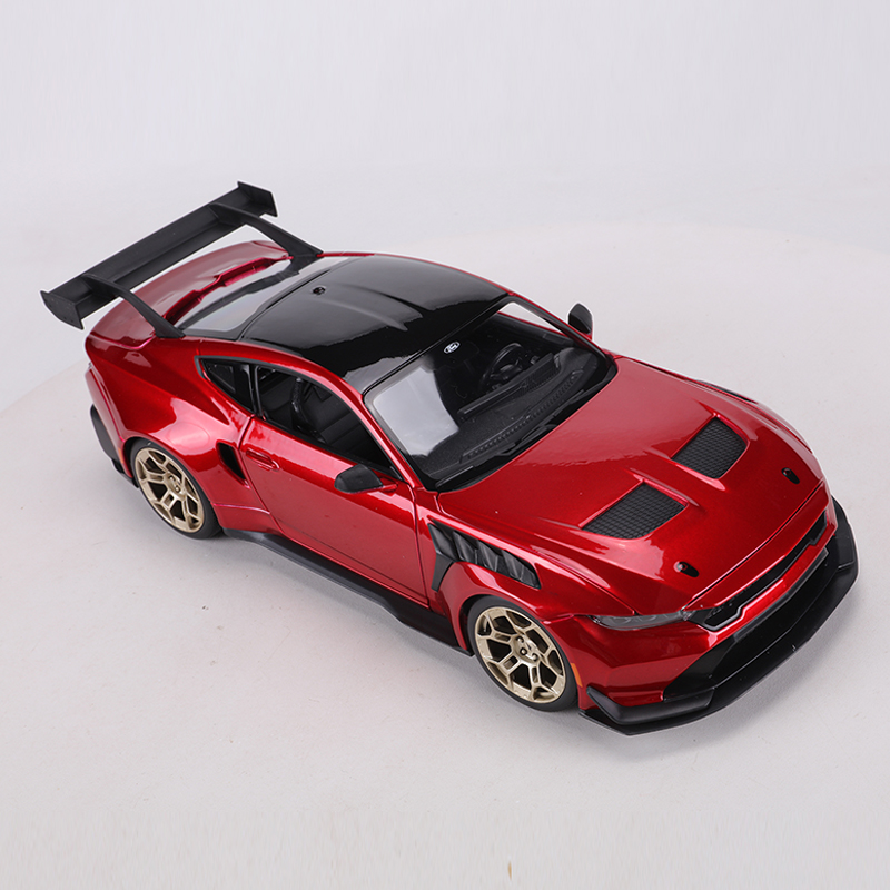 Maisto 1:18 2025 Ford Mustang  - đánh giá và giá Model Kit Lamborghini